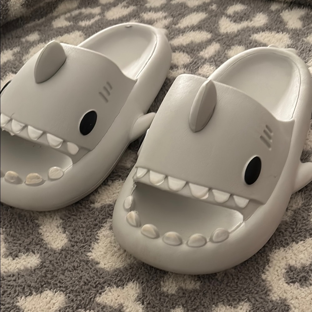 Shark Design Gray Slippers